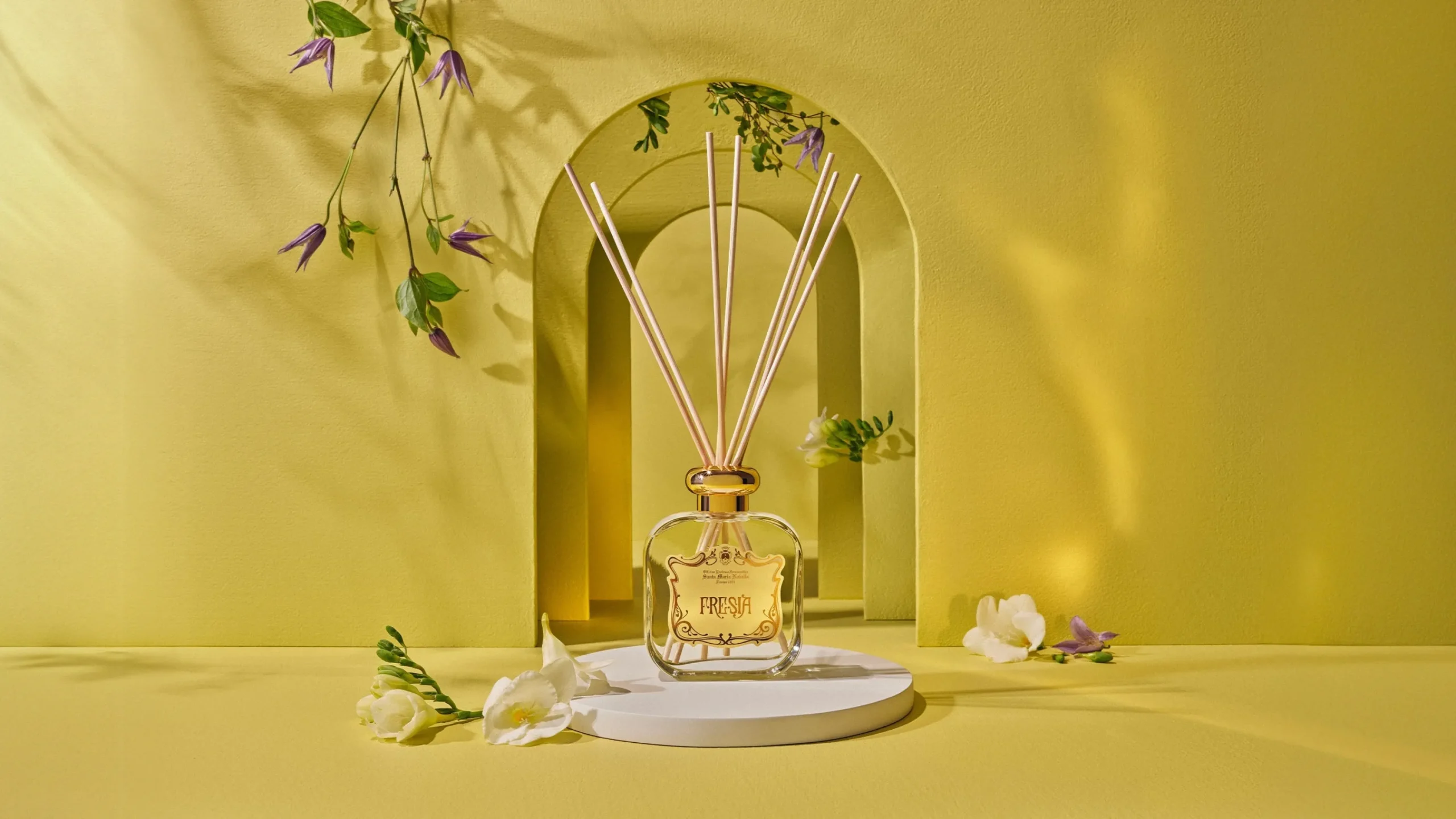 room_fragrance_diffuser_fresia_0.webp Santa Maria Novella Diffusers>Room Fragrance Diffuser Fresia