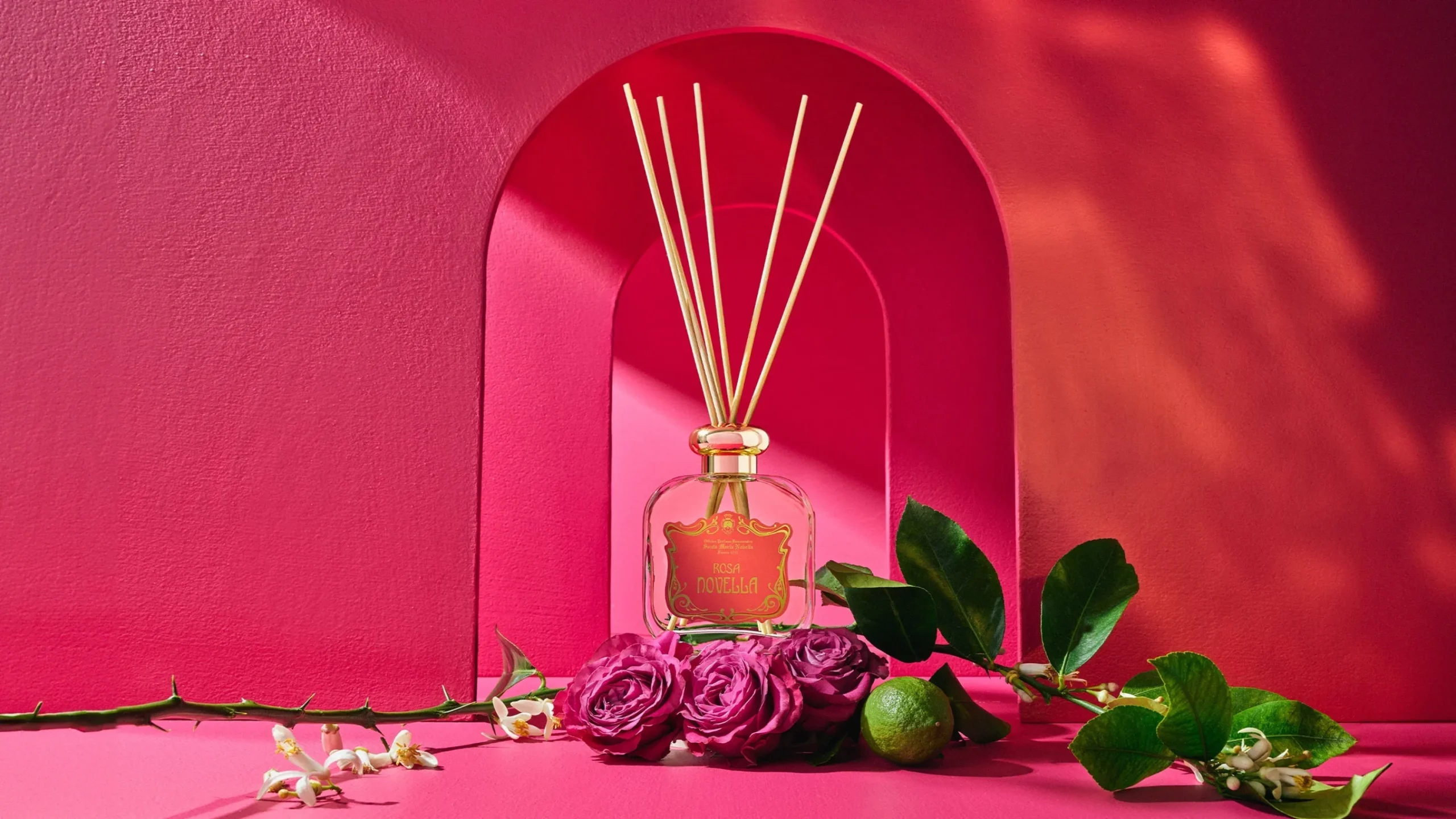 room_fragrance_diffuser_rosa_novella_0.webp Santa Maria Novella Diffusers>Room Fragrance Diffuser Rosa Novella